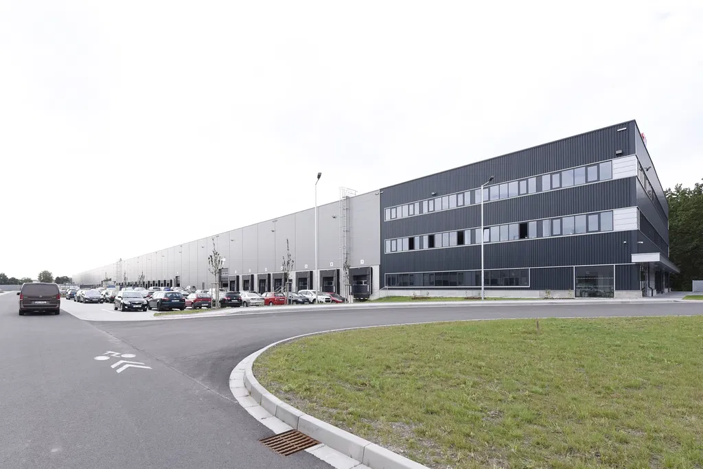 Nádražní, Pardubice - Pardubice | Rent, Logistic park, 14 739 m²