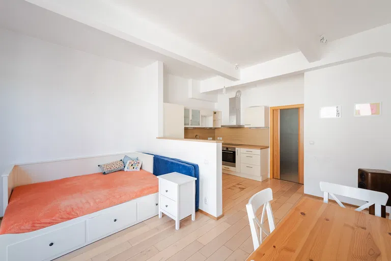 U sladovny, Lochkov - Praha 5 | Predaj, Byt, 1-izbový, 36 m²