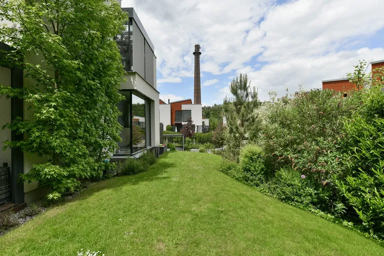 V Šáreckém údolí, Dejvice - Prague 6 | Sale, House, Five-bedroom (6+kk), 308 m²