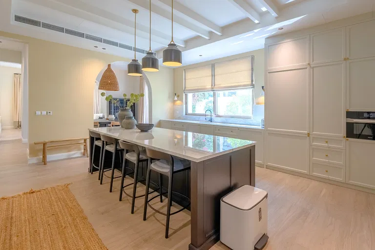 United Arab Emirates, Dubai - Al Barari | Sale, House, Six-bedroom (7+1), 1 012 m²
