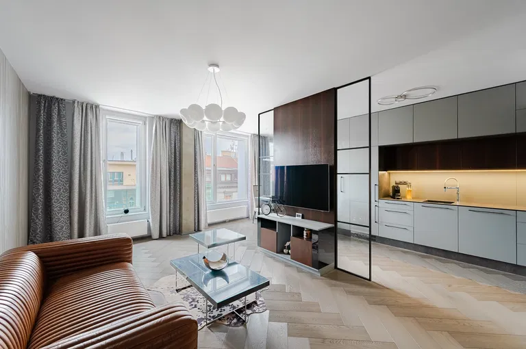 Czech Republic, Capital City of Prague - Prague 5 | Rent, Apartment, Three-bedroom (4+kk), 198 m²