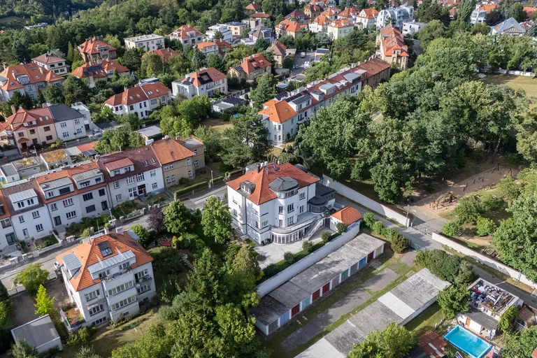 Zvonická, Dejvice - Prague 6 | Sale, House, Seven-bedroom (8+1), 748 m²