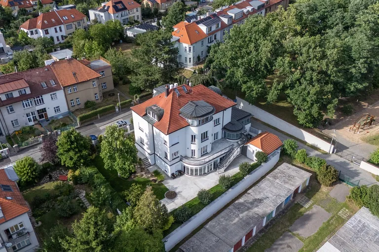 Zvonická, Dejvice - Prague 6 | Sale, House, Seven-bedroom (8+1), 748 m²