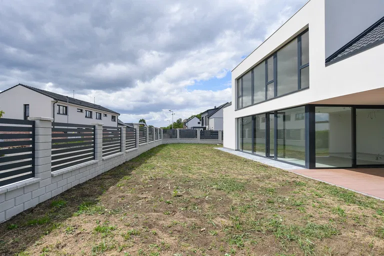 K Menhiru, Horoměřice - Praha-západ | Predaj, Rodinný dom, 5-izbový, 226 m²