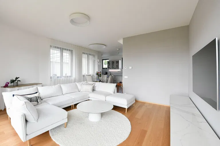 Pešíkova, Královice - Prague 10 | Sale, House, Five-bedroom (6+kk), 220 m²
