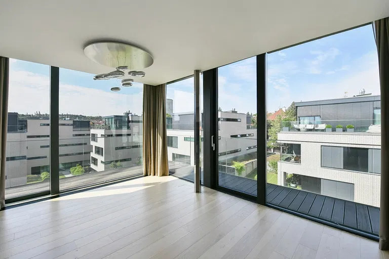 U laboratoře, Střešovice - Prague 6 | Sale, Apartment, Three-bedroom (4+kk), 204 m²