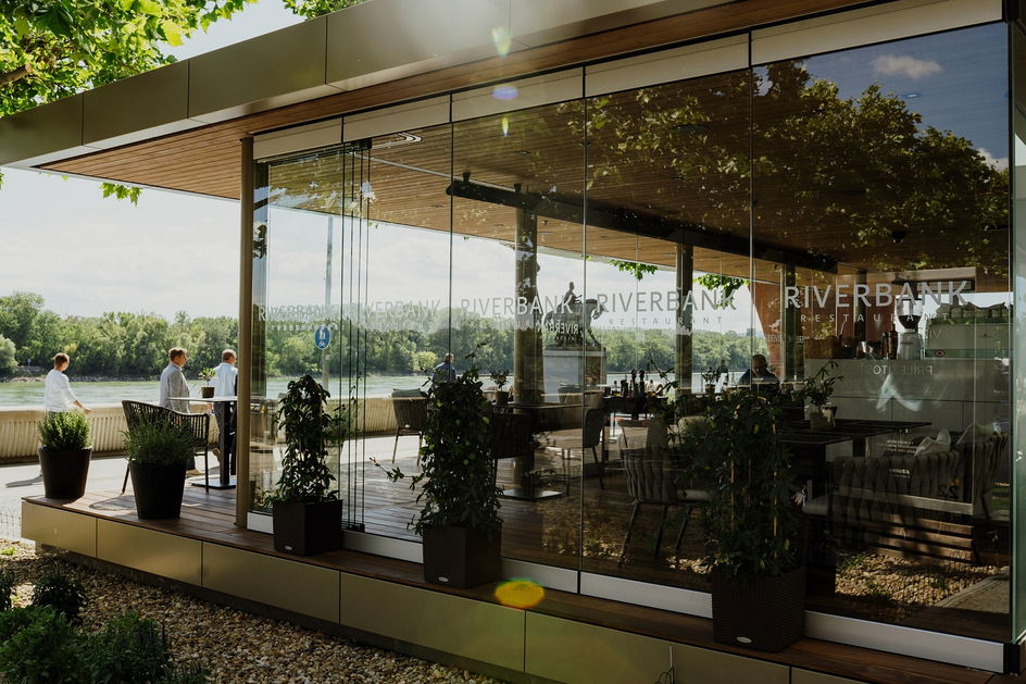 Riverbank Restaurant
