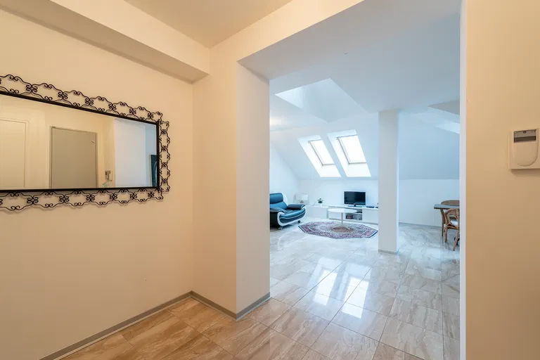 Hlboká cesta, Staré Mesto - Bratislava I | Rent, Apartment, Three-bedroom (4+kk), 118 m²