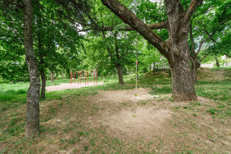 Bellova, Nové Mesto - Bratislava III | Prenájom, Byt, 3-izbový, 129 m²