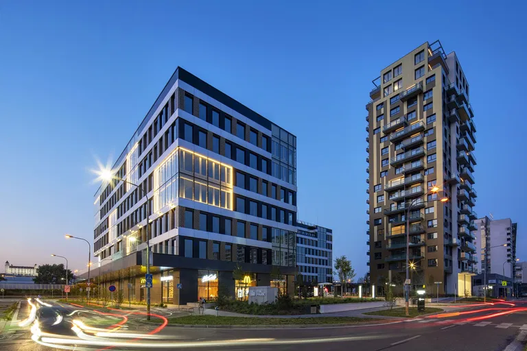 Einsteinova, Petržalka - Bratislava V | Prenájom, Obchodný priestor, 88 m²