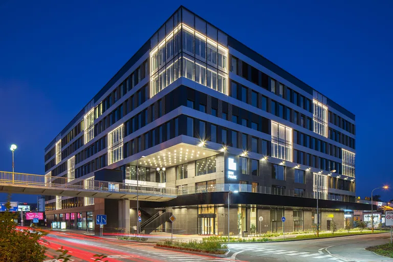 Einsteinova, Petržalka - Bratislava V | Prenájom, Obchodný priestor, 88 m²