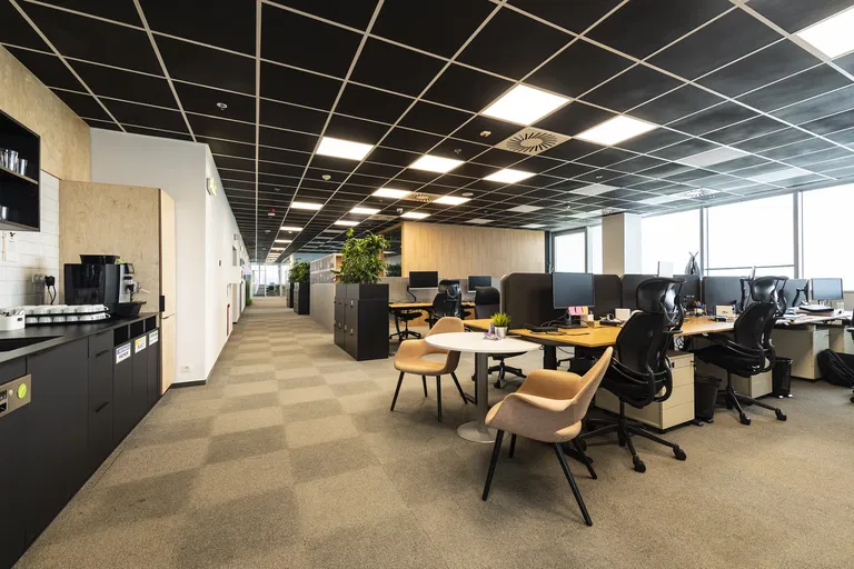 Tomášikova, Nové Mesto - Bratislava III | Prenájom, Kancelárie, 1123 m²