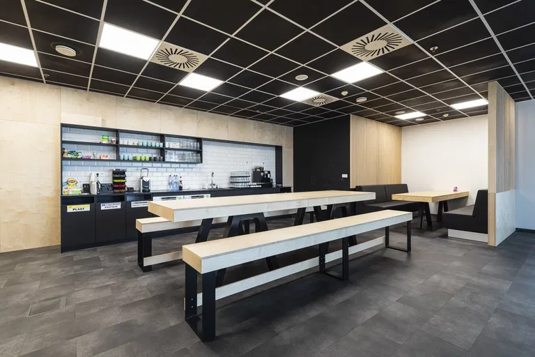 Tomášikova, Nové Mesto - Bratislava III | Prenájom, Kancelárie, 1123 m²