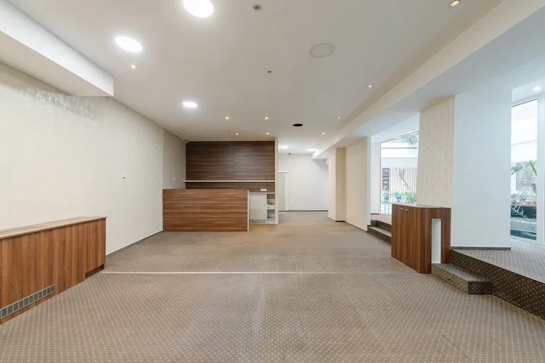 Gorkého, Staré Mesto - Bratislava I | Prenájom, Obchodný priestor, 65 m²