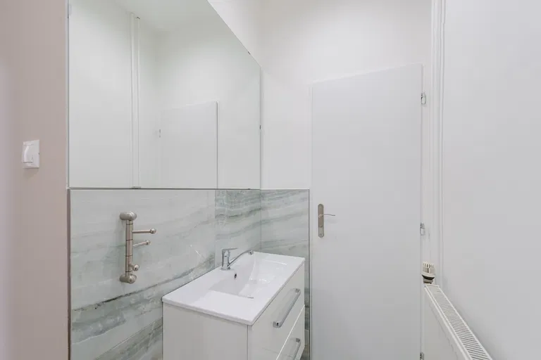 Gorkého, Staré Mesto - Bratislava I | Prenájom, Obchodný priestor, 65 m²