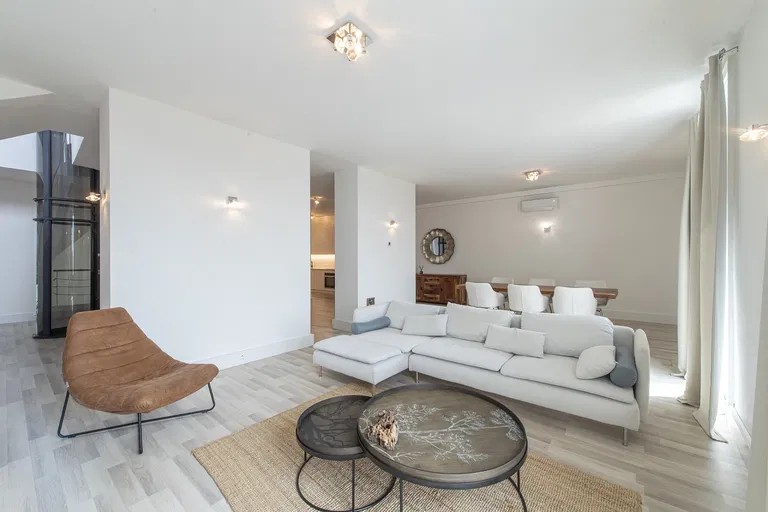 Gorkého, Staré Mesto - Bratislava I | Prenájom, Byt, 4-izbový, 316 m²