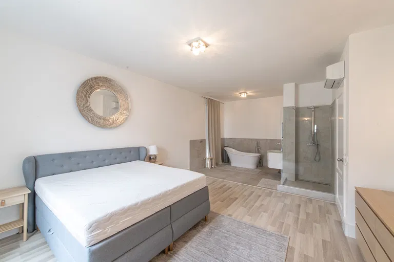Gorkého, Staré Mesto - Bratislava I | Prenájom, Byt, 4-izbový, 316 m²