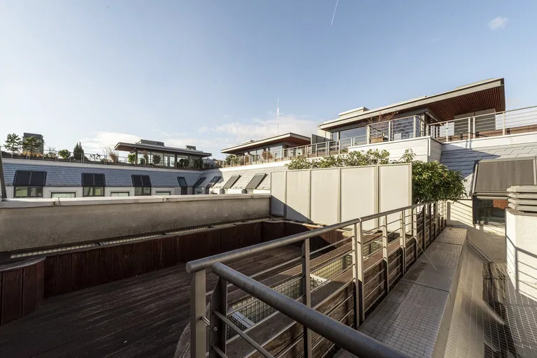 Gorkého, Staré Mesto - Bratislava I | Rent, Apartment, Four-bedroom (5+kk), 297 m²