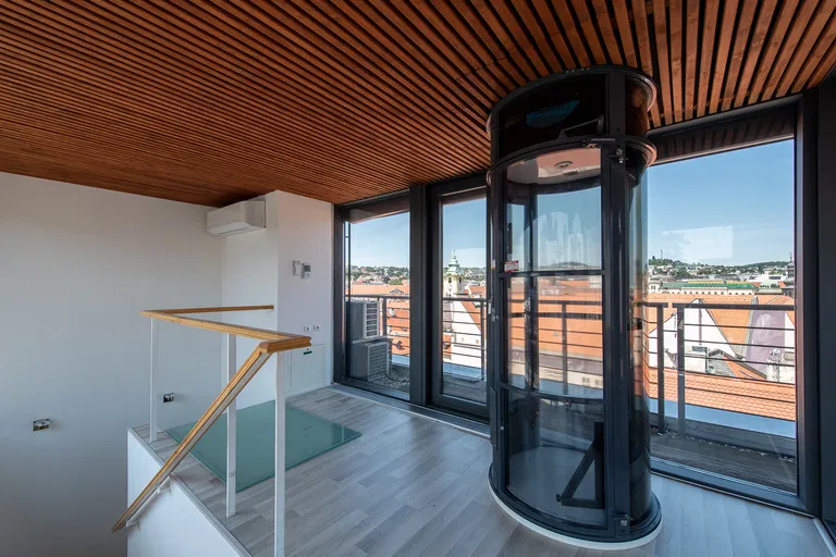 Gorkého, Staré Mesto - Bratislava I | Prenájom, Byt, 5-izbový, 375 m²