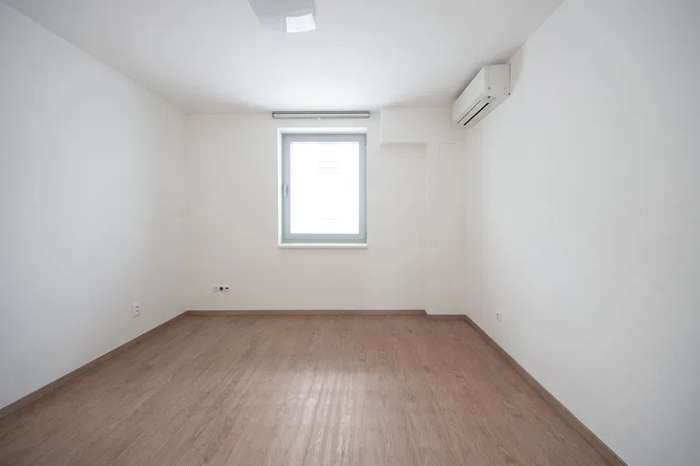 Tajovského, Staré Mesto - Bratislava I | Rent, Apartment, Four-bedroom (5+kk), 201 m²