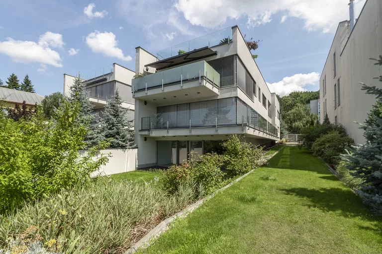 Tajovského, Staré Mesto - Bratislava I | Prenájom, Byt, 5-izbový, 373 m²