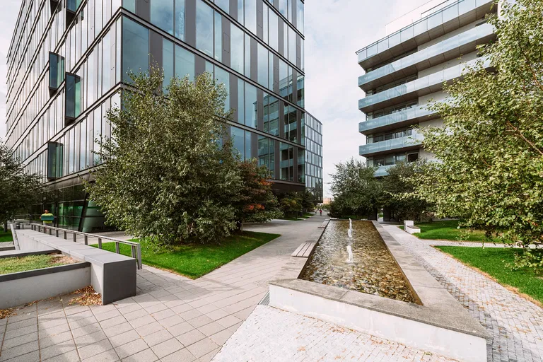 Einsteinova, Petržalka - Bratislava V | Prenájom, Administratívna budova, 1 000 m²