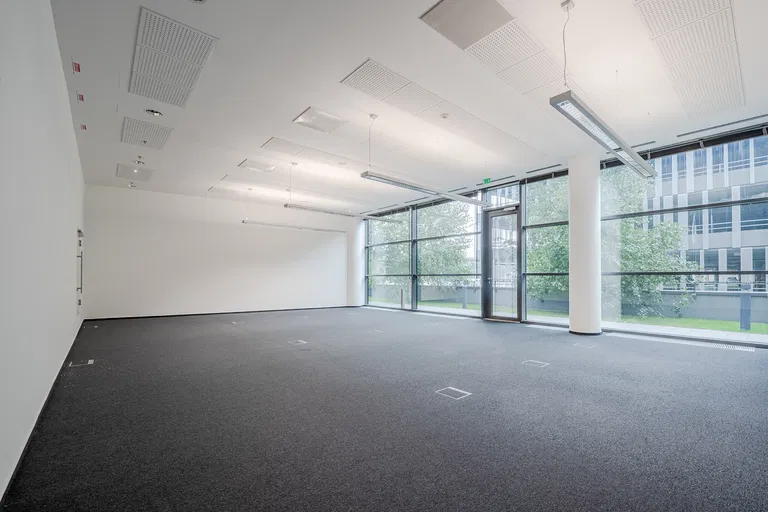 Einsteinova, Petržalka - Bratislava V | Prenájom, Administratívna budova, 1 000 m²