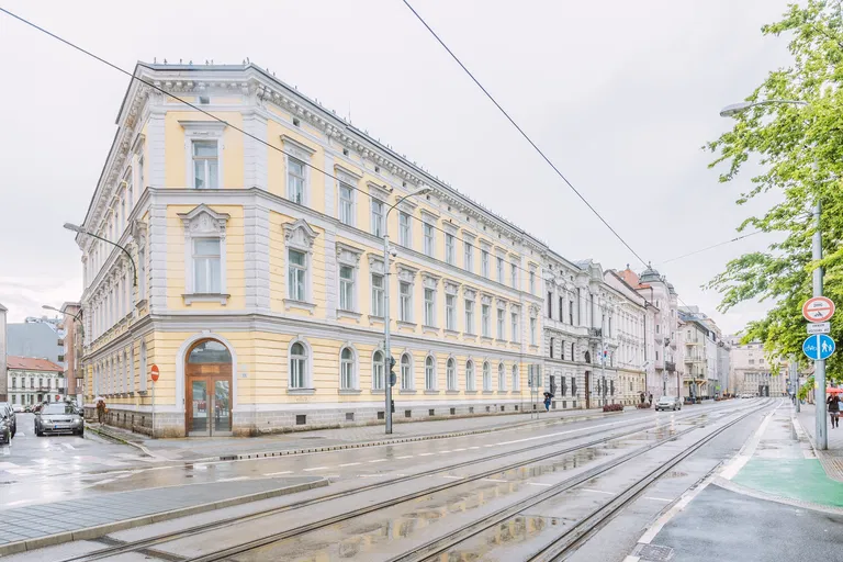 Dobrovičova, Staré Mesto - Bratislava I | Prenájom, Administratívna budova, 2 940 m²