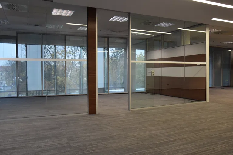 Námestie 1. mája, Staré Mesto - Bratislava I | Rent, Office building, 9 319 m²