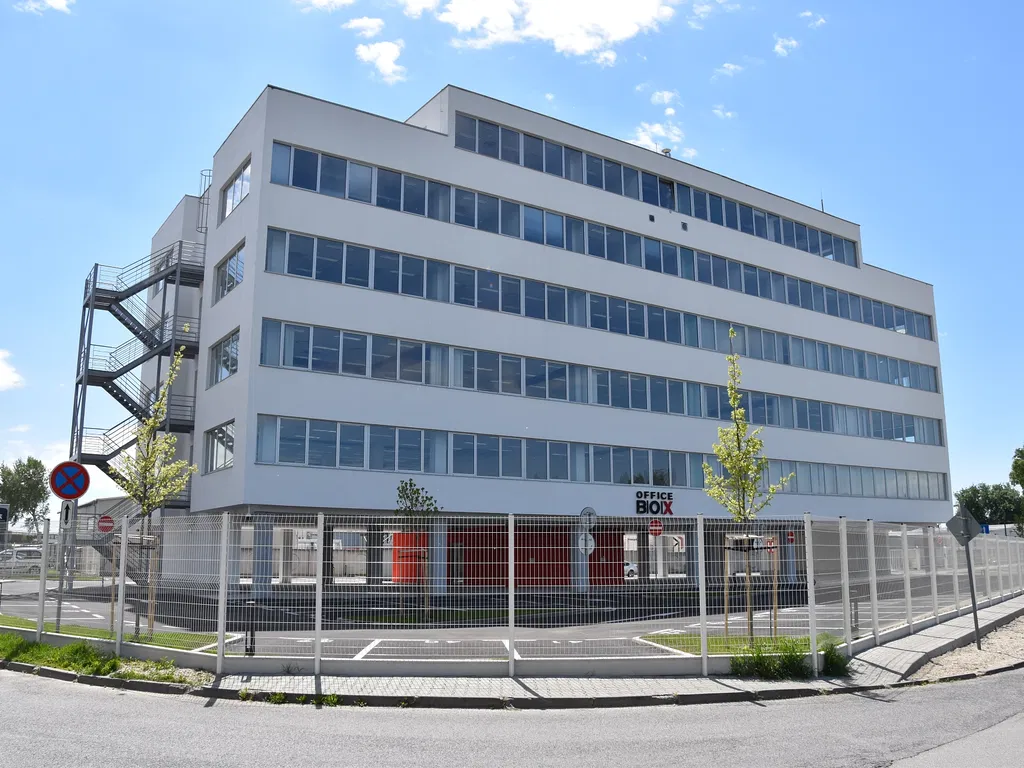 Mokraň Záhon, Ružinov - Bratislava II | Prenájom, Administratívna budova, 1 680 m²