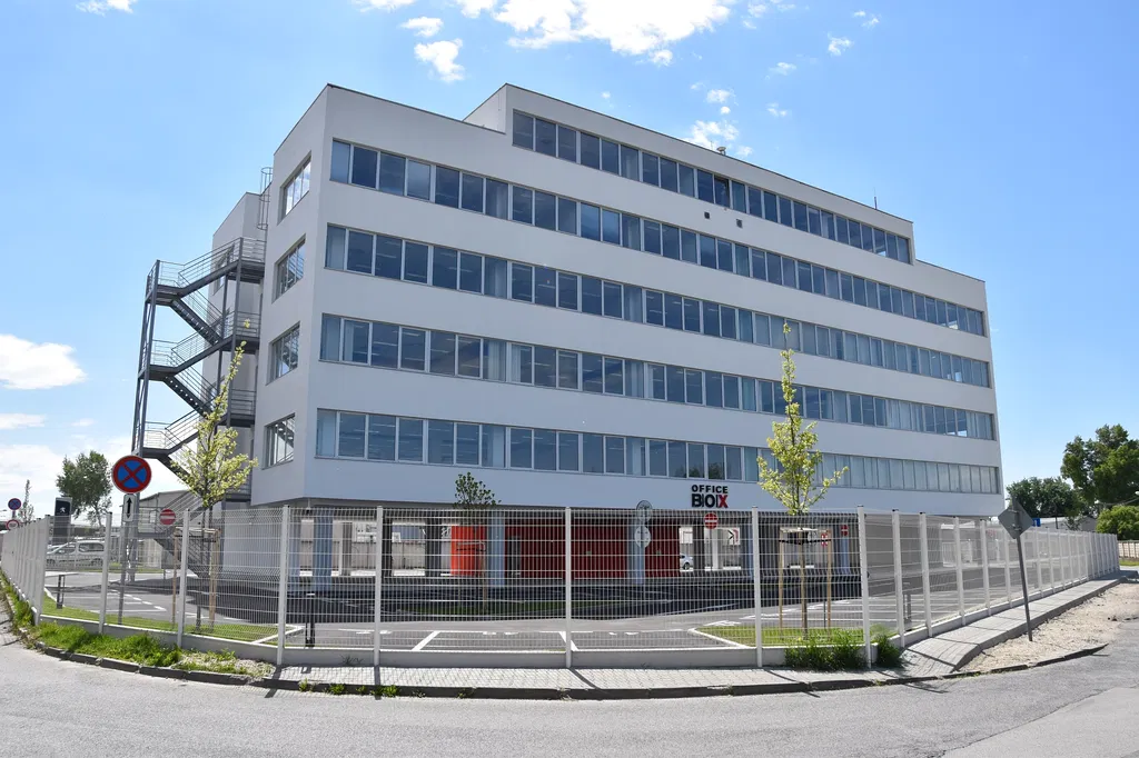 Mokraň Záhon, Ružinov - Bratislava II | Prenájom, Administratívna budova, 1 680 m²