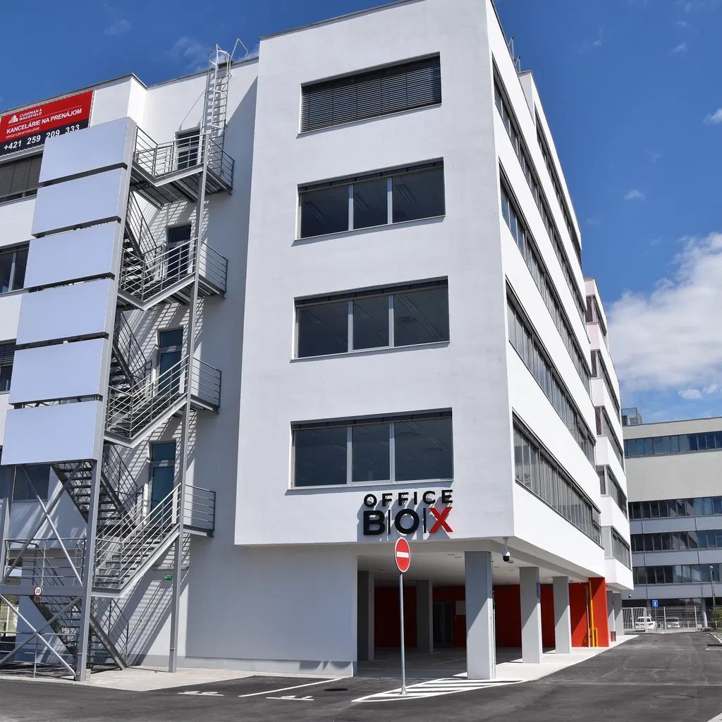 Mokraň Záhon, Ružinov - Bratislava II | Prenájom, Administratívna budova, 1 680 m²