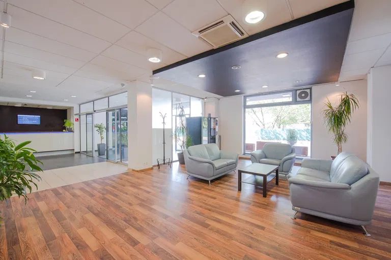 Rožňavská, Nové Mesto - Bratislava III | Prenájom, Kancelárie, 3983 m²