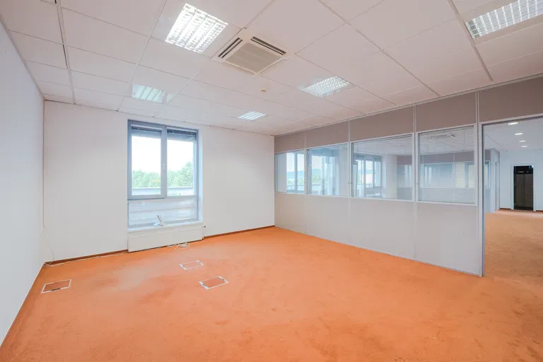 Rožňavská, Nové Mesto - Bratislava III | Prenájom, Kancelárie, 3983 m²