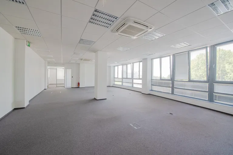 Rožňavská, Nové Mesto - Bratislava III | Prenájom, Kancelárie, 3983 m²
