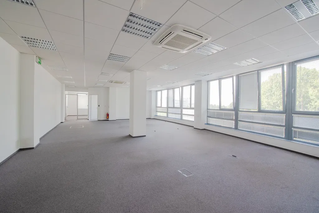 Rožňavská, Nové Mesto - Bratislava III | Prenájom, Administratívna budova, 3 983 m²