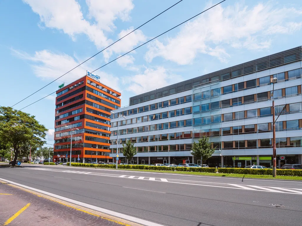 Karadžičova, Ružinov - Bratislava II | Rent, Office building, 4 925 m²