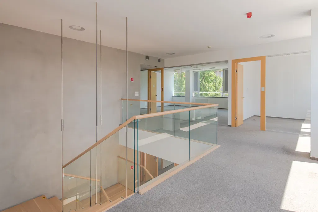 Karadžičova, Ružinov - Bratislava II | Prenájom, Administratívna budova, 4 925 m²