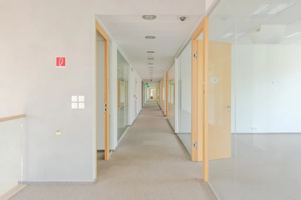 Karadžičova, Ružinov - Bratislava II | Prenájom, Administratívna budova, 4 925 m²