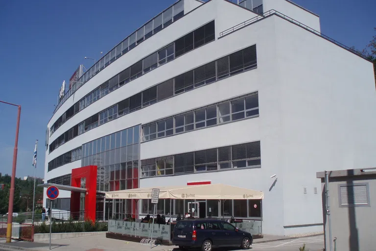 Slávičie údolie, Staré Mesto - Bratislava I | Prenájom, Kancelárie, 411 m²
