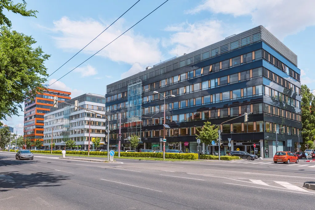 Karadžičova, Ružinov - Bratislava II | Prenájom, Administratívna budova, 350 m²