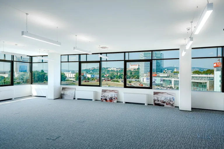 Einsteinova, Petržalka - Bratislava V | Rent, Offices, 1566 m²