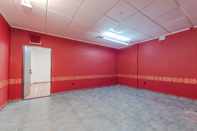 Cintorínska, Staré Mesto - Bratislava I | Prenájom, Obchodný priestor, 1 480 m²