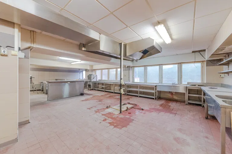 Cintorínska, Staré Mesto - Bratislava I | Prenájom, Obchodný priestor, 1 480 m²