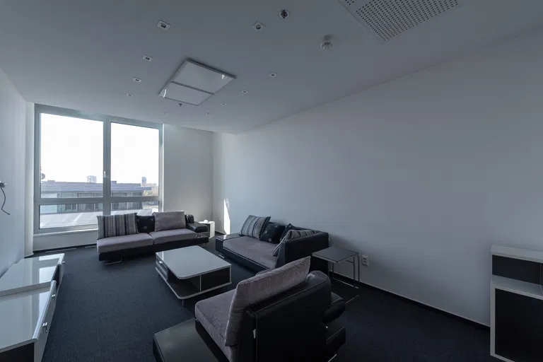 Pribinova, Ružinov - Bratislava II | Prenájom, Kancelárie, 1251 m²