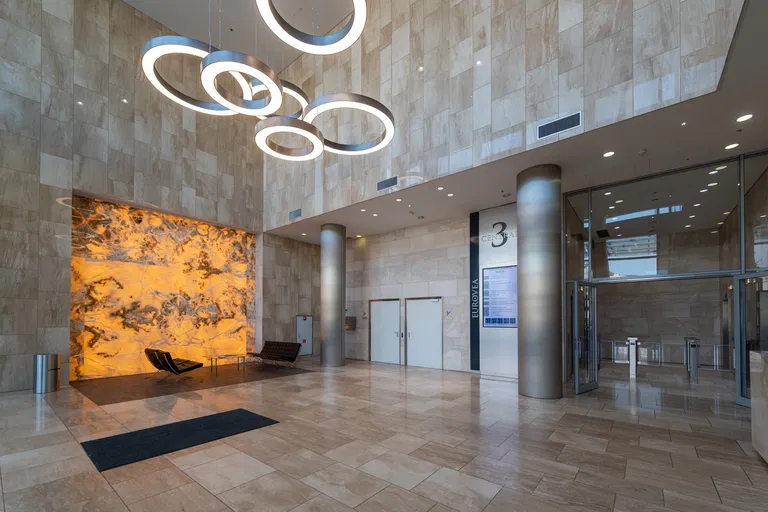 Pribinova, Ružinov - Bratislava II | Prenájom, Kancelárie, 1251 m²