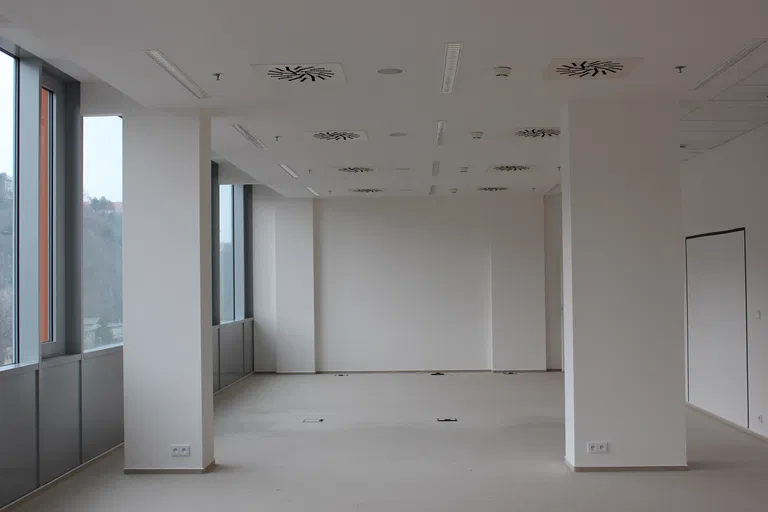 Dvořákovo nábrežie, Staré Mesto - Bratislava I | Prenájom, Kancelárie, 1000 m²