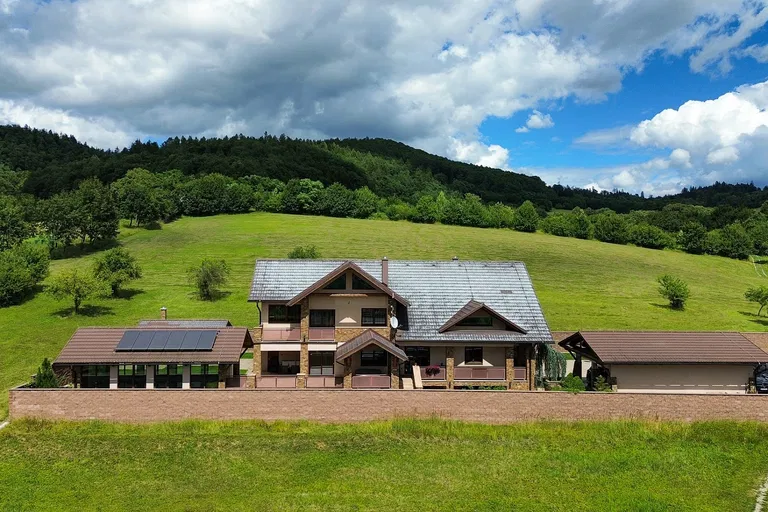 Orlové, Považská Bystrica - Považská Bystrica | Sale, House, Seven-bedroom (8+kk), 863 m²