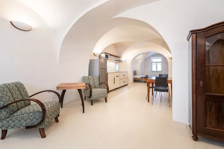 Husova, Mikulov - Břeclav | Sale, House, Seven-bedroom (8+kk), 504 m²