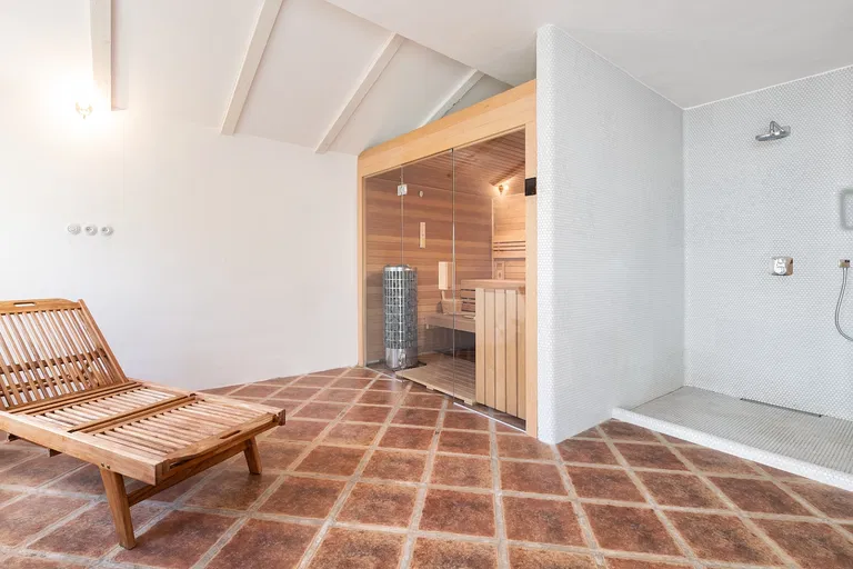 Husova, Mikulov - Břeclav | Sale, House, Seven-bedroom (8+kk), 504 m²